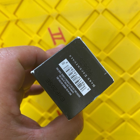 NEW bareMinerals BarePro Liquid Foundation - 0.5 Porcelain - Broad Spectrum 20 - Picture 6 of 6